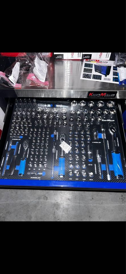 XXL-Werkzeugwagen komplett mit Werkzeugen + Koffer